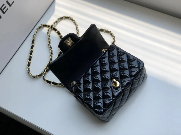 DailyWear CHANEL FLAP BAG 17CM 772 - Image 5