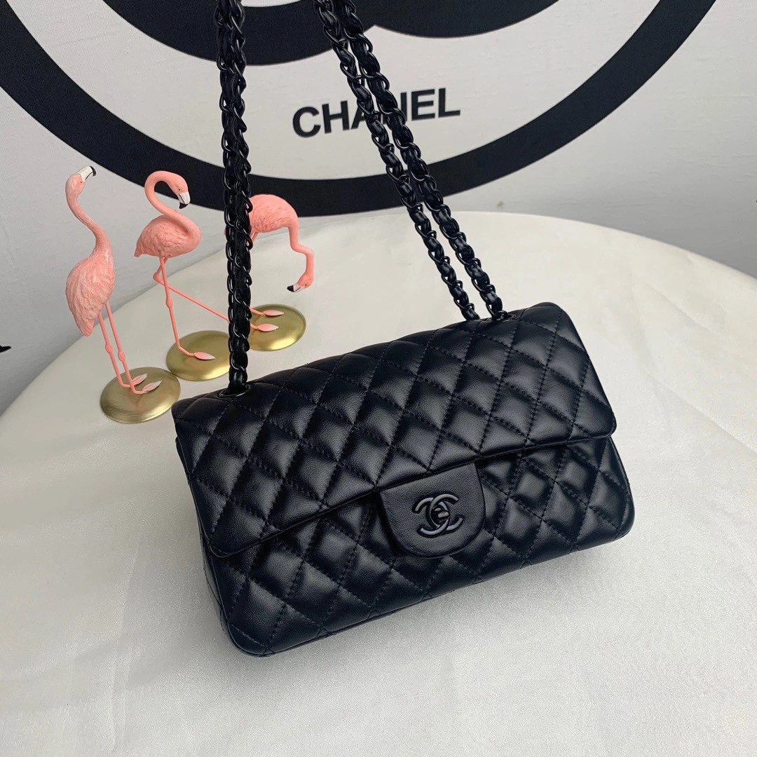 Comfortable CHANEL FLAP BAG 400