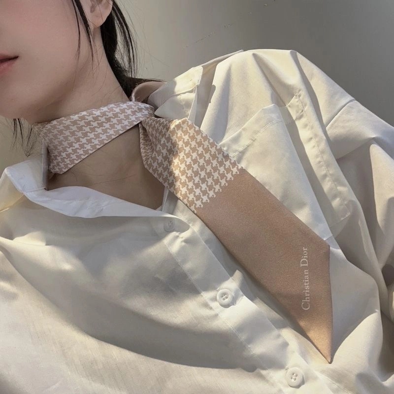 Dior Mitzah Twill 30 Montaigne Houndstooth Motif Silk Cherry - Image 3