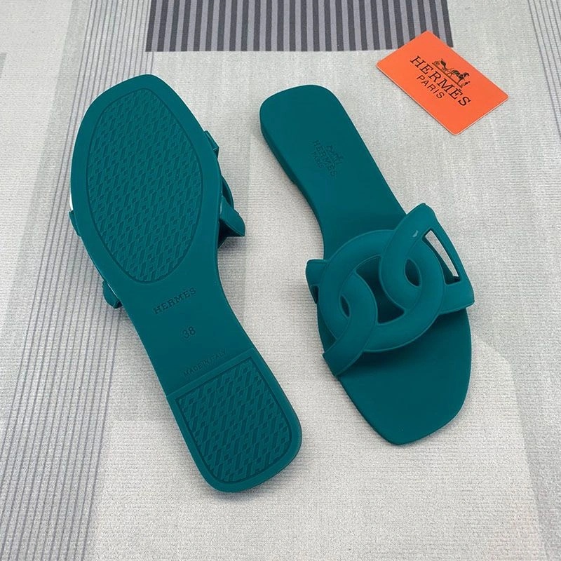 Hermes Aloha Slides Women Rubber with Chaine D'ancre In Green - Image 4