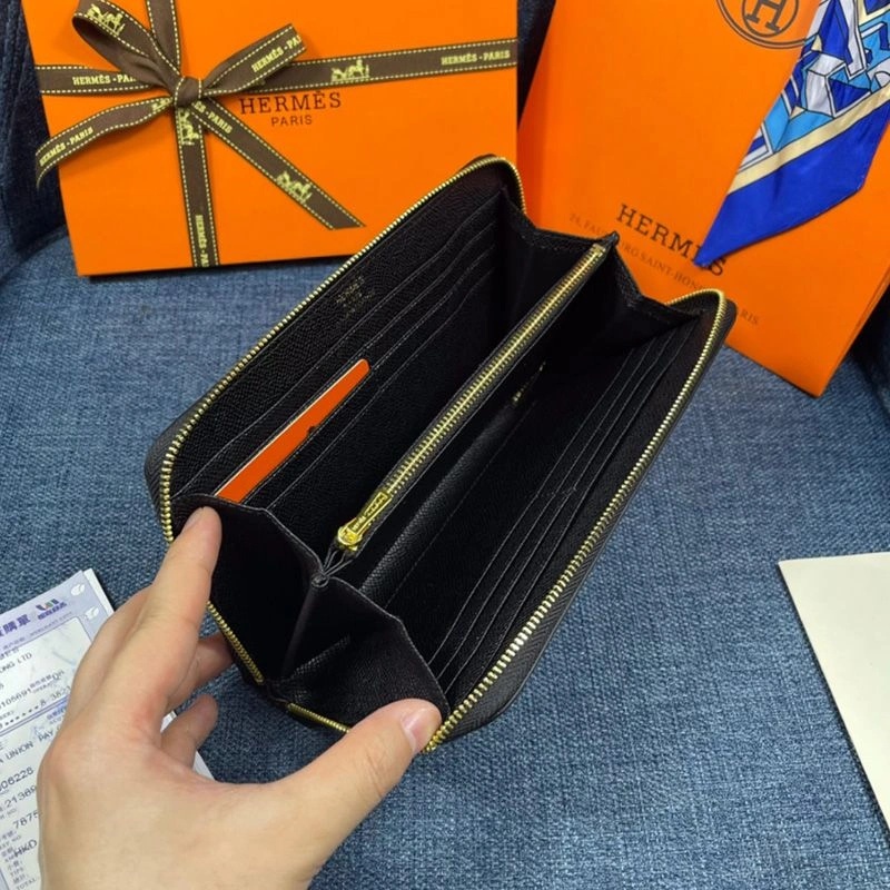 Hermes Evelyne Wallet Epsom Leather Gold Hardware In Black - Image 3