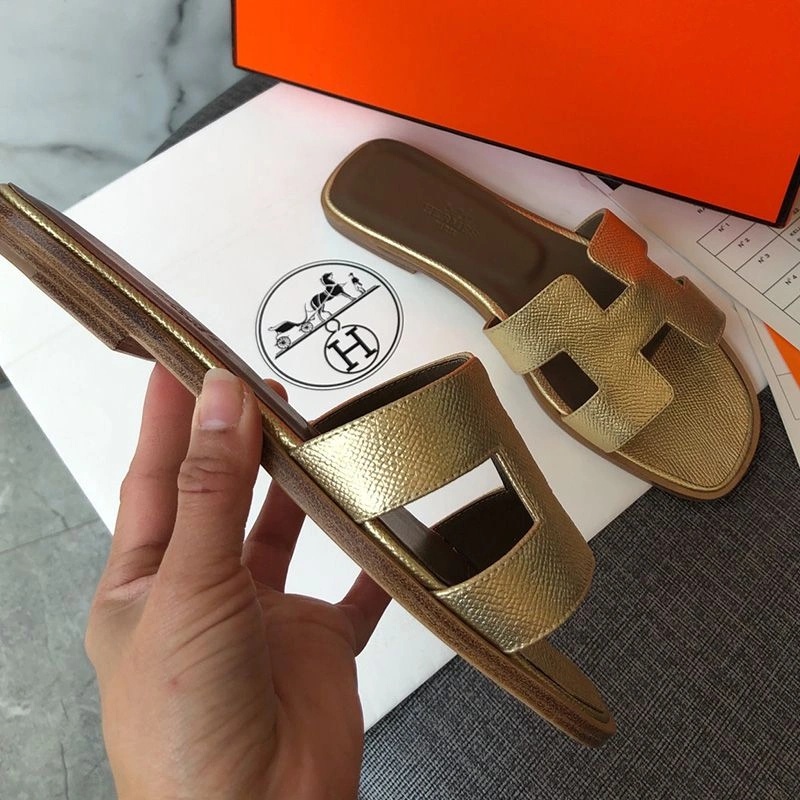 Hermes Oran Slides Women Grain Calfskin In Gold - Image 3