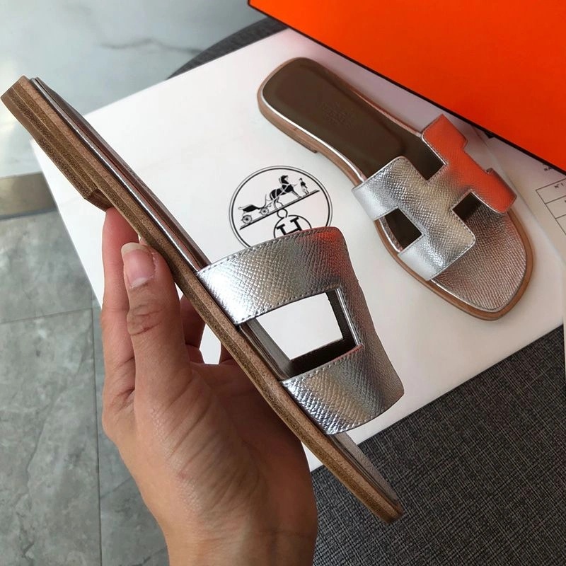 Hermes Oran Slides Women Grain Calfskin In Silver - Image 3