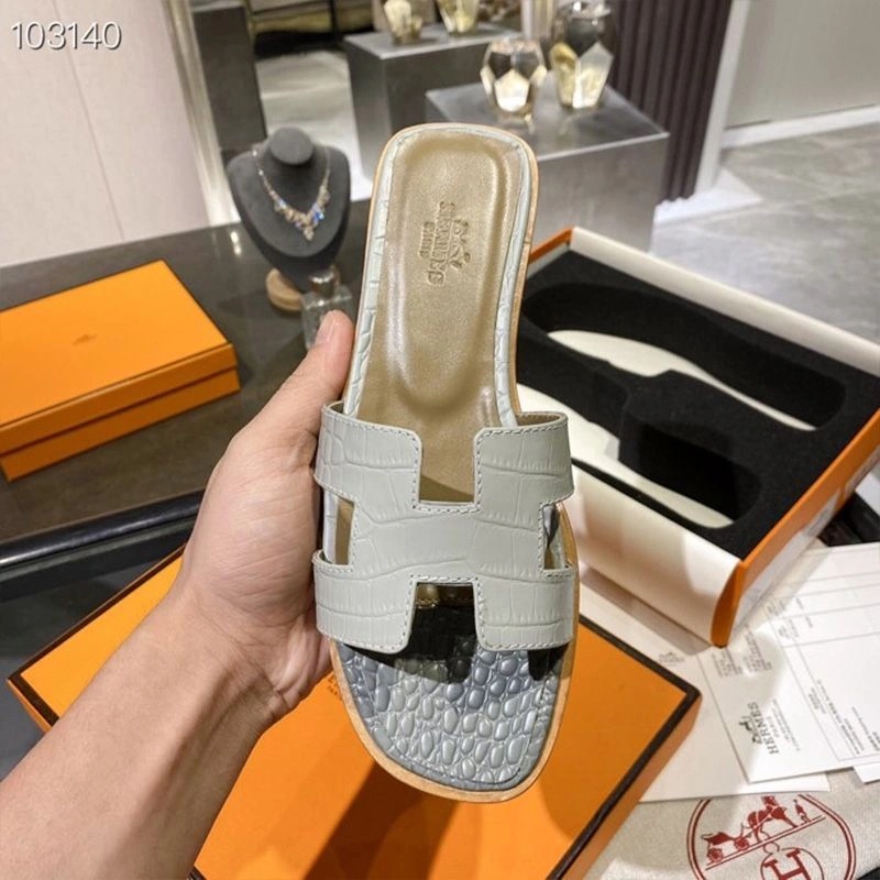 Hermes Oran Slides Women Alligator Leather In Grey - Image 4