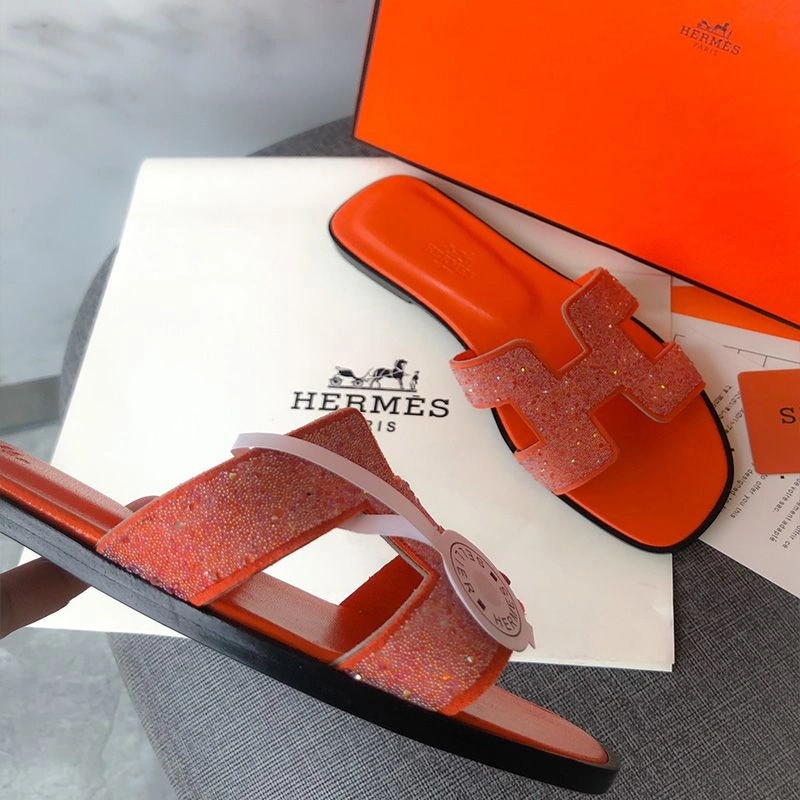 Hermes Oran Slides Women Glitter Leather In Red - Image 3