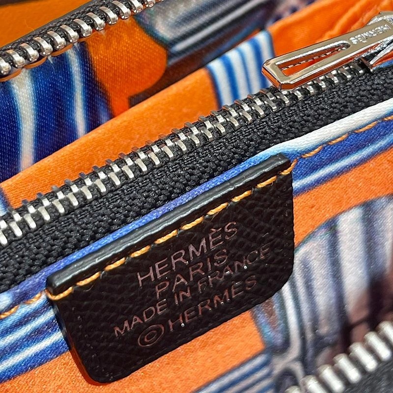 Hermes Silk'In Compact Wallet Epsom Leather In Black - Image 4