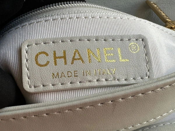 CHANEL SMALL FLAP BAG Comfortable 406 - Image 8