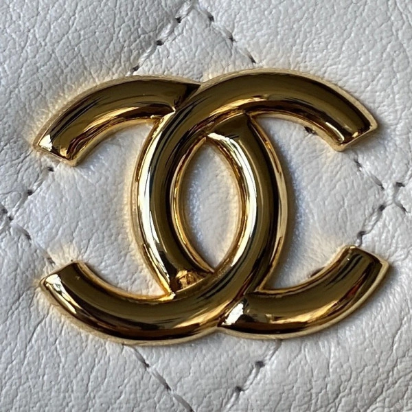 SportInspired CHANEL CHANELUTCH WITH CHAIN 961 - Image 3