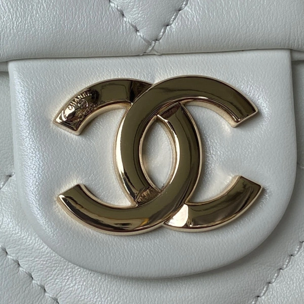 CHANEL Shopping Bag Shiny Lambskin HighQuality 1129 - Image 4