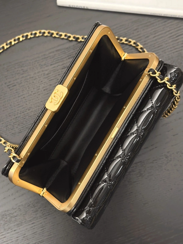 DailyWear CHANEL FLAP BAG 341 - Image 10