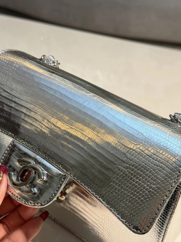 StreetReady CHANEL FLAP BAG 20CM 324 - Image 7